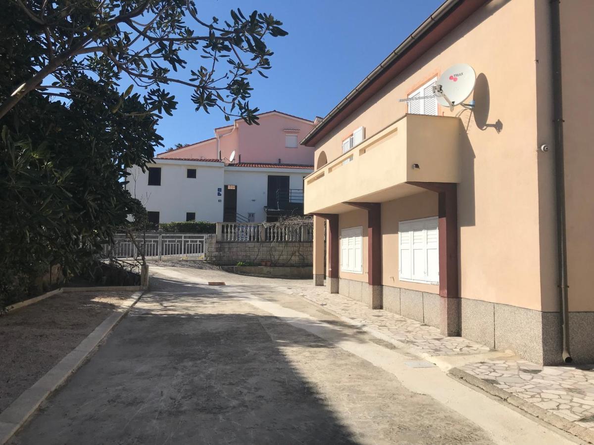 Summer Rooms Baska Ngoại thất bức ảnh